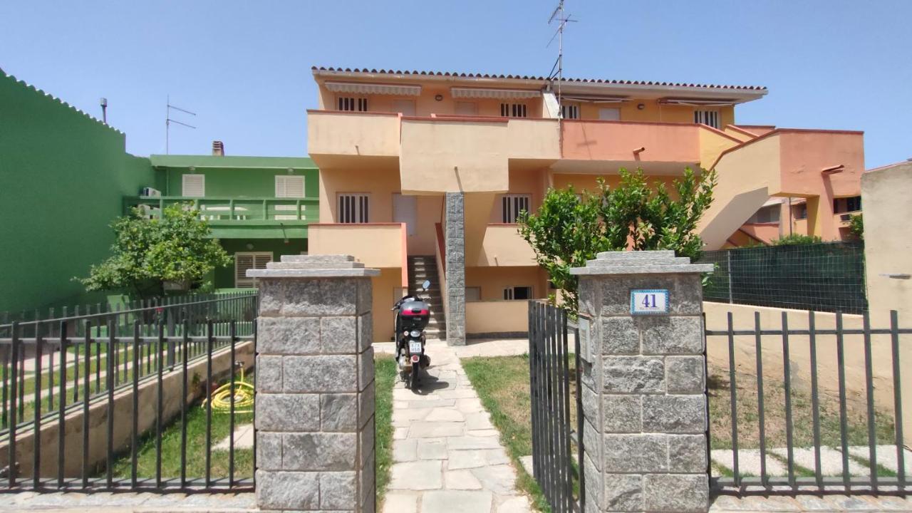 Oasy4 Lägenhet Villasimius Exteriör bild